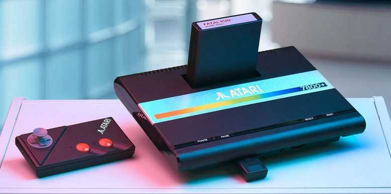 The re-released Atari 7800, a retro update
